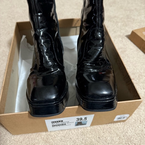 Free People Ruby black patent leather platform boots. Size 39.5. - Picture 8 of 12